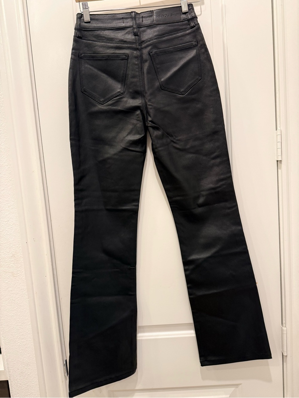 The Noli Shop Aria Coated Flare Jean Black SZ 27 - Picture 7 of 11